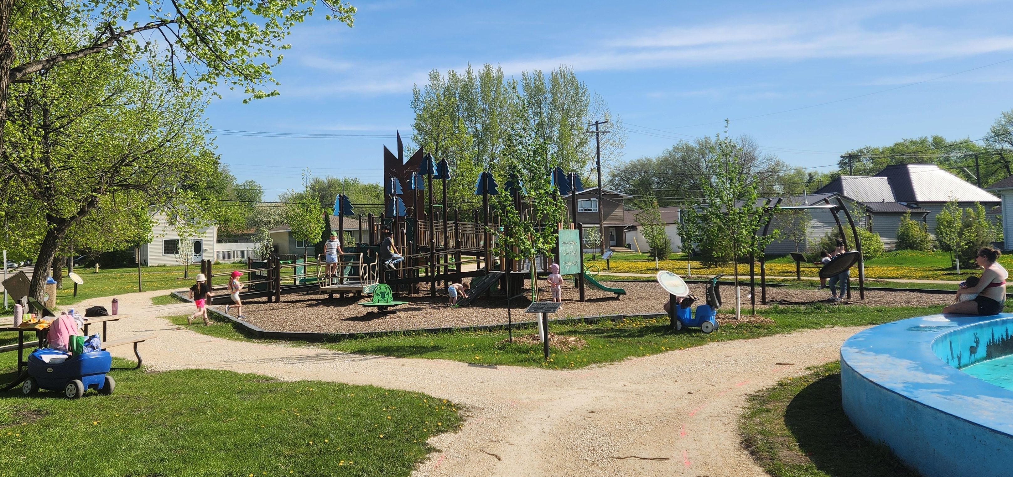 Portage Simplot Splash pad draws early crowds in Portage - PortageOnline.com - Local ...