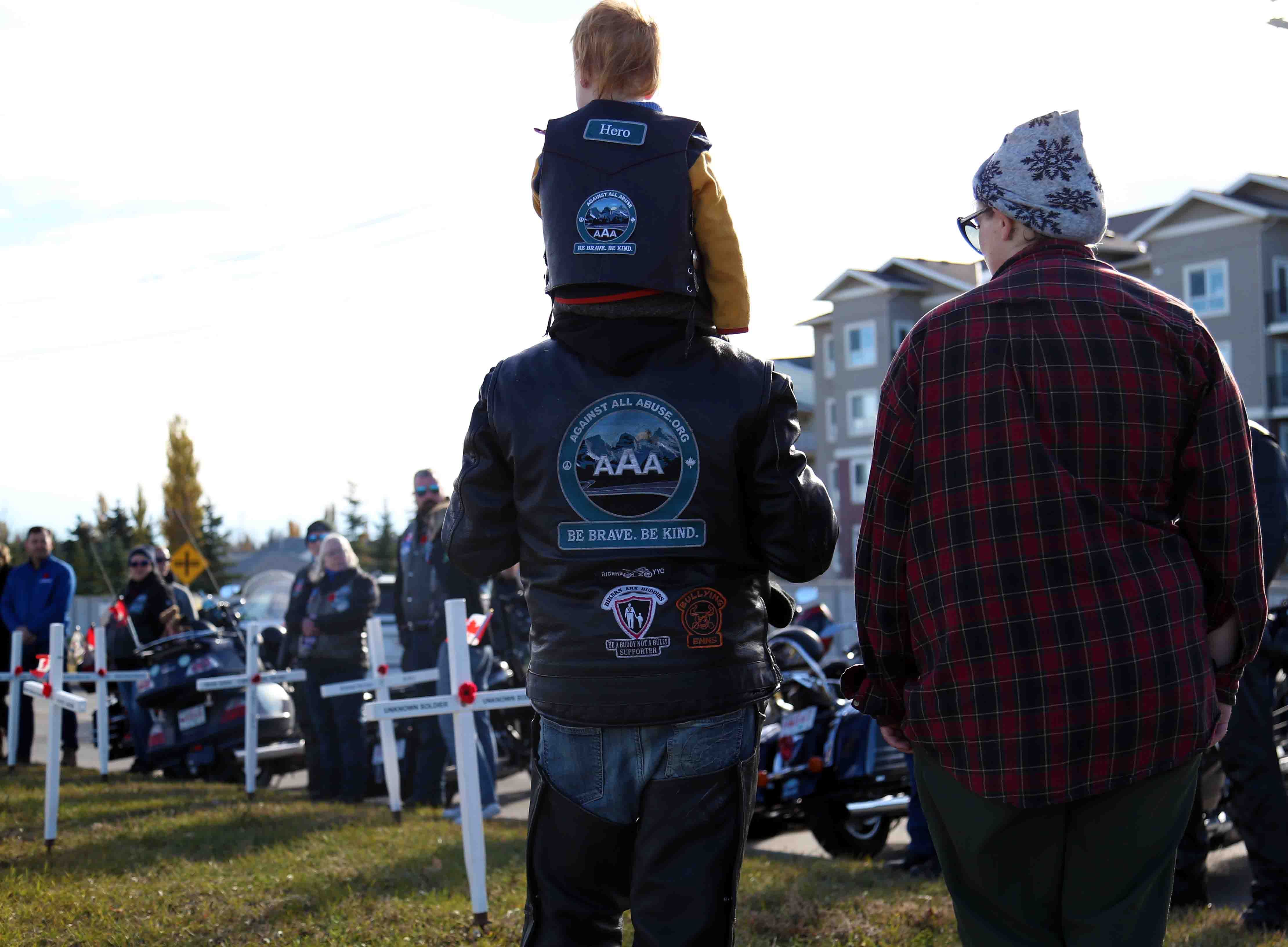 On Saturday, Airdronians joined the annual Memorial Cross Ceremony on Veterans Boulevard and placed crosses in memory of veterans. The event began with a convoy of motorcycles driving through the city and eventually stopping on Veterans Boulevard. (Photo by Anna Ferensovich)