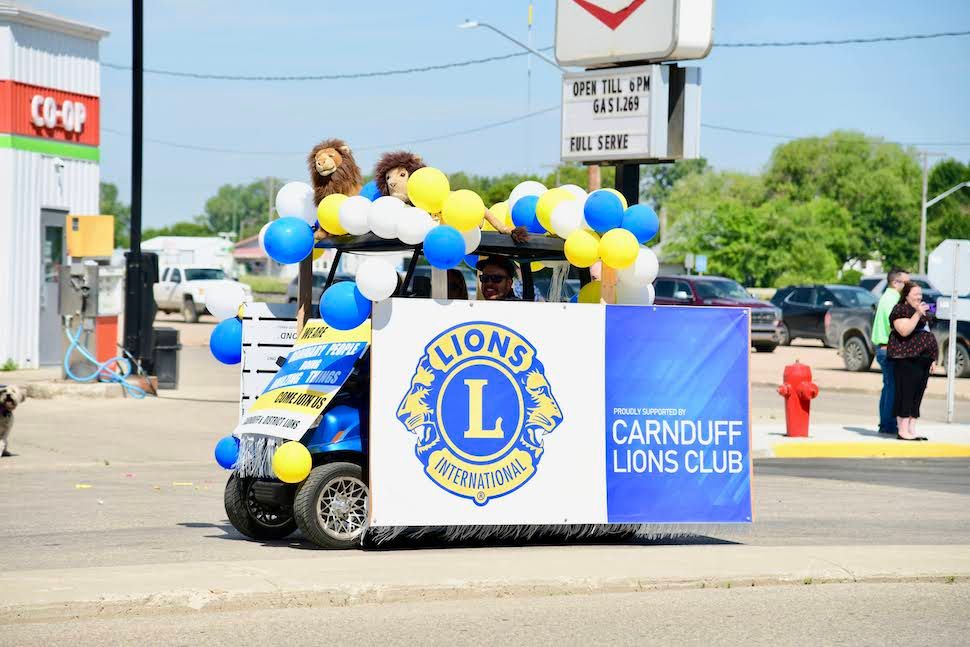 Carnduff Rink Old Friends and new memories: Carnduff marks 120 years with Homecoming ...