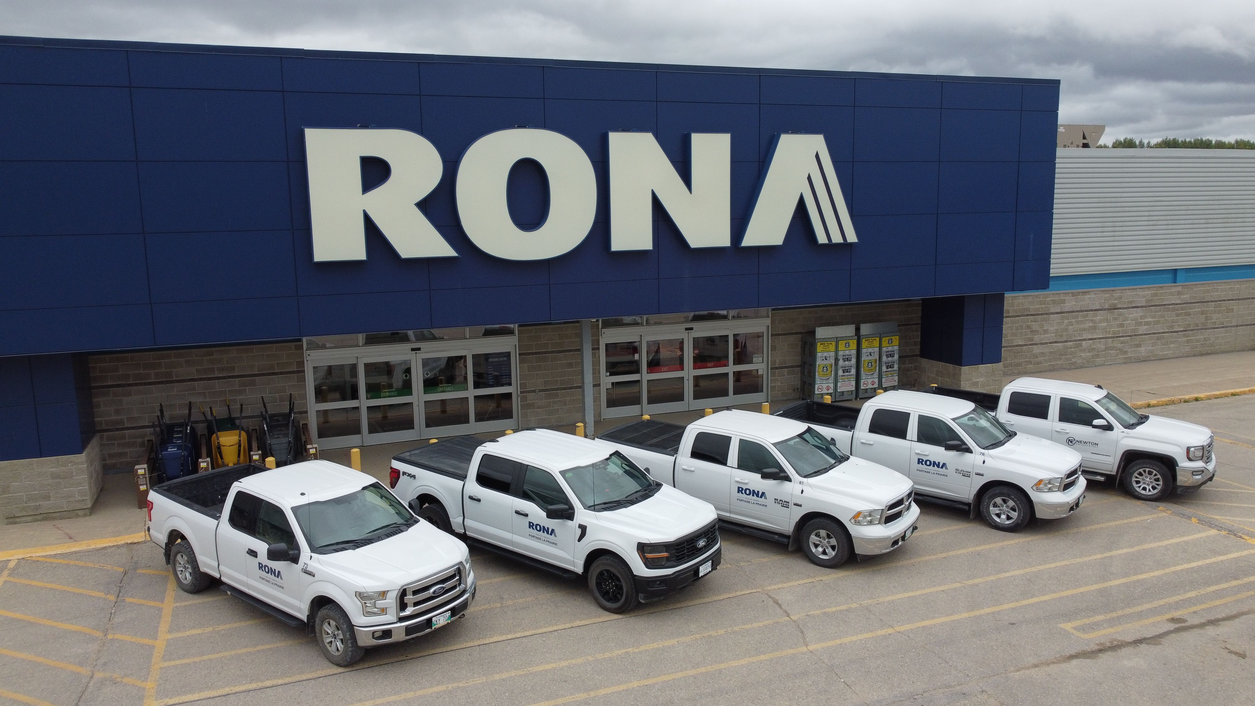 RONA Portage celebrates Grand Opening of new Garden Centre ...