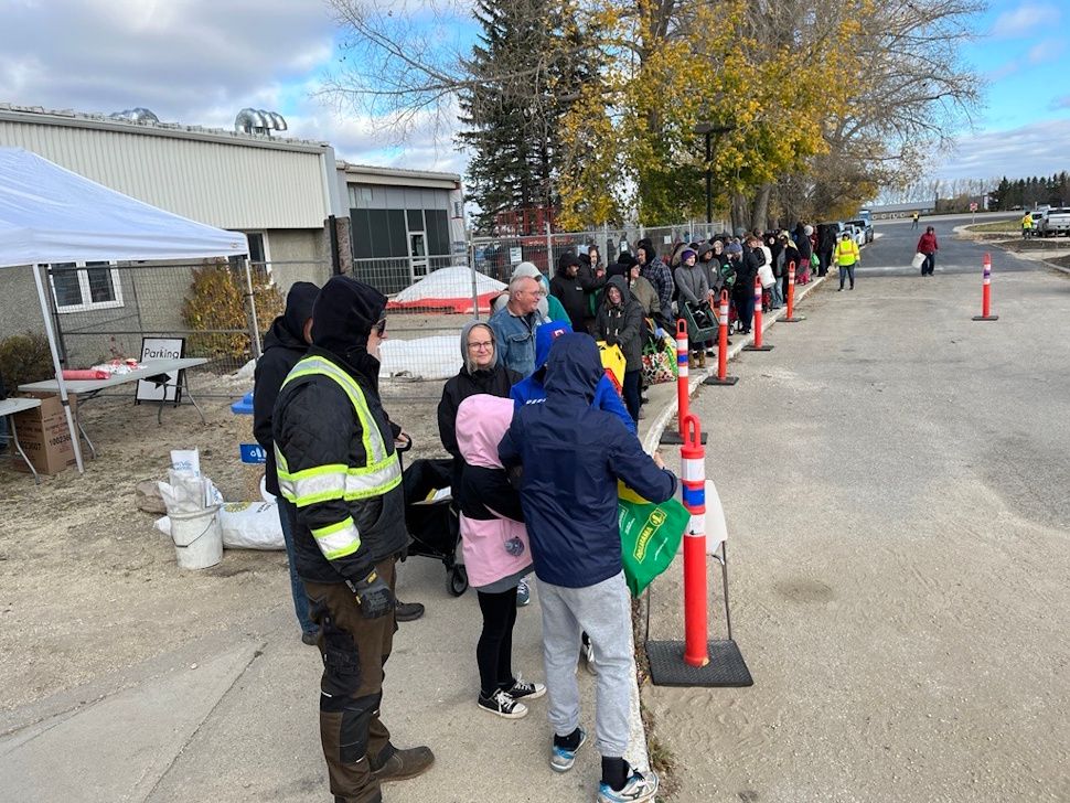 Cold weather couldn't stop crowds at Portage’s annual potato giveaway ...