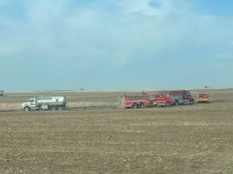 Kindersley fire responding to field fire as heat and wind elevate fire ...
