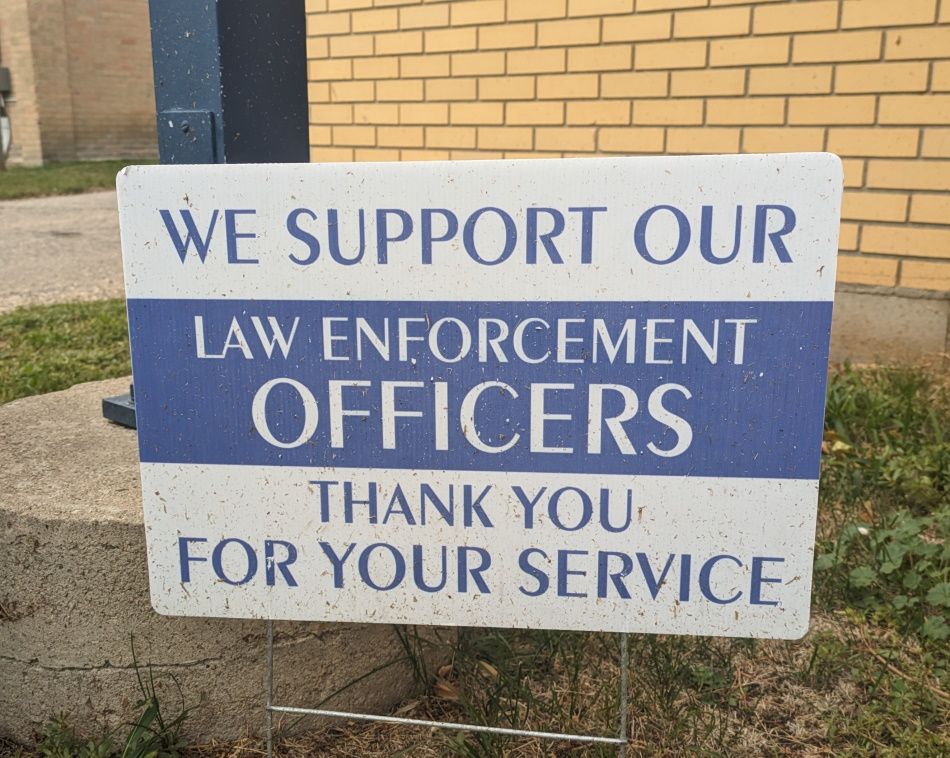 Portage resident shows local RCMP some appreciation - PortageOnline.com ...