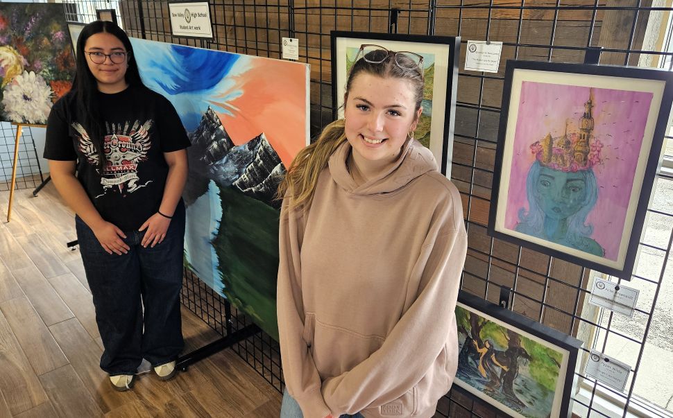 Two-day Foothills art show a hit at new location - CochraneNow ...