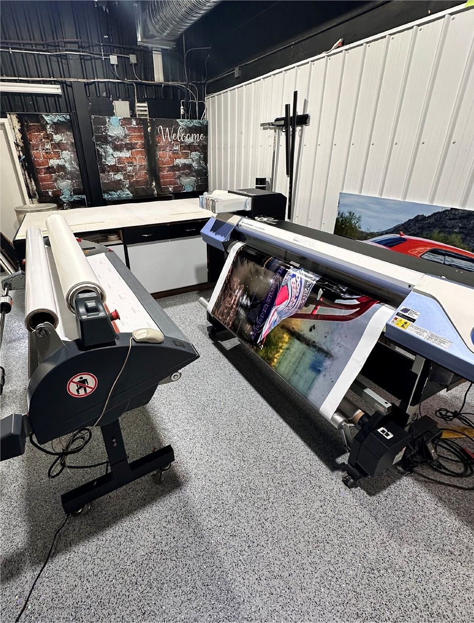 Did you see the sign? The Tint Doctor expands with sign division ...