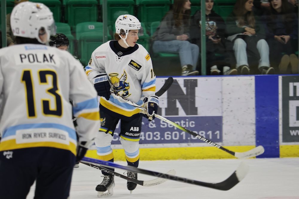 Oilers add Teo Pisani to the roster after trade with the Saints ...